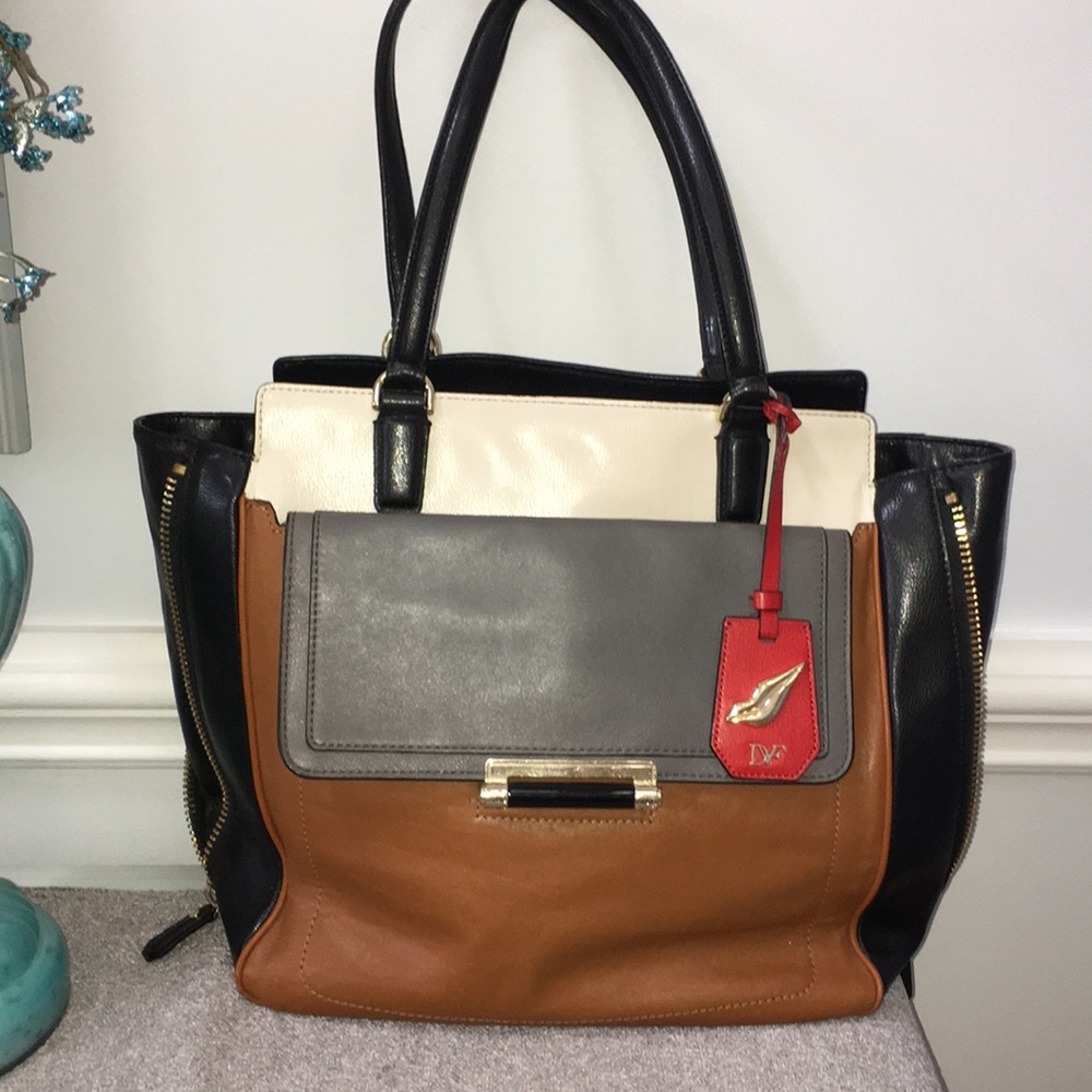 Diane Von Furstenberg Leather Hand Bag